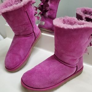 pink uggs with bows
